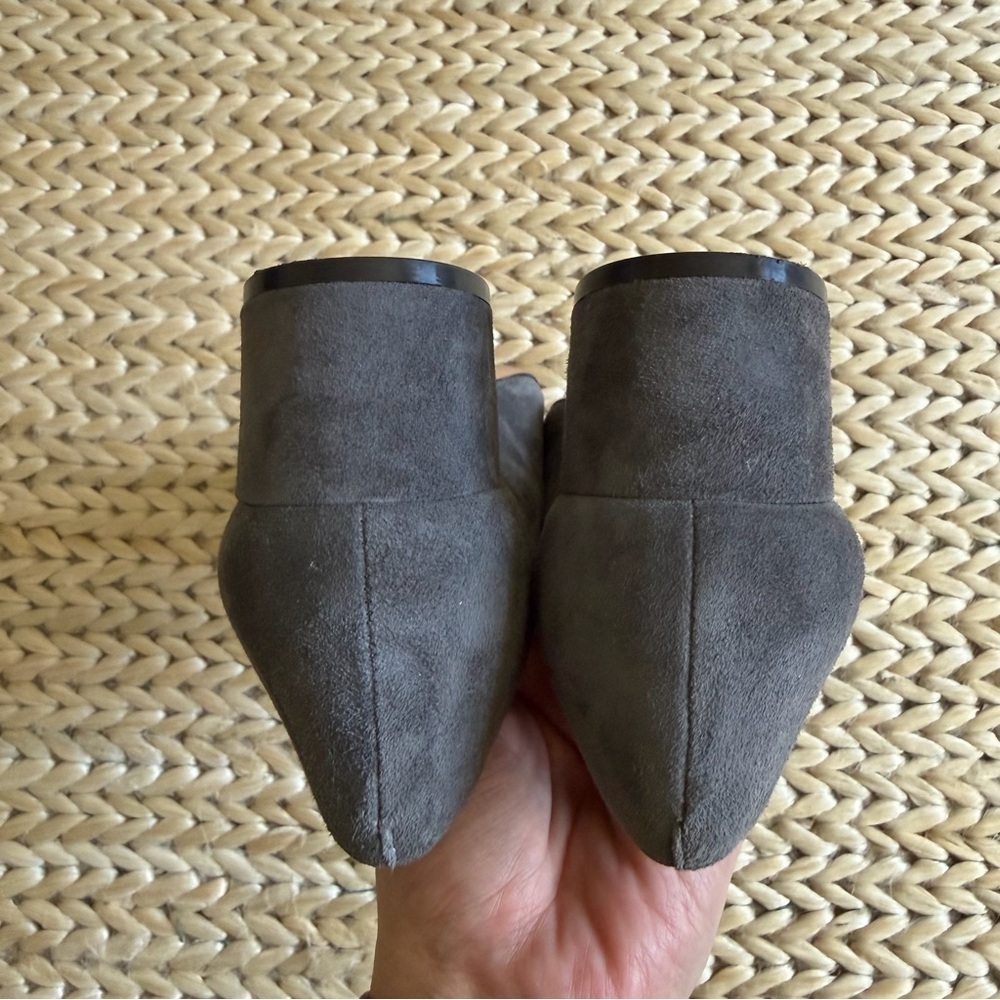 Ann Taylor Kiltie Suede Block Heel Grey Pumps Women’s Size 8.5 - Picture 6 of 11
